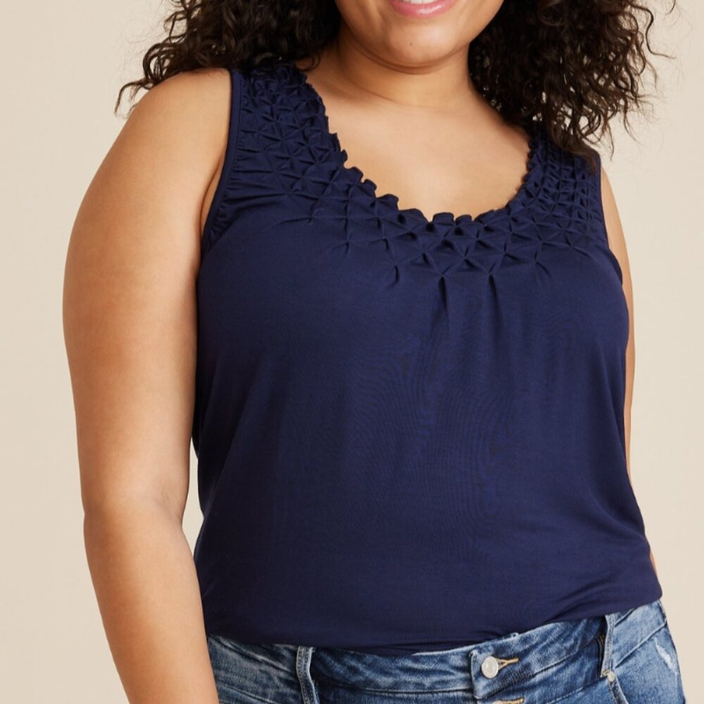 Maurices 0X Navy Starburst Pintuck Scoop Neck Tank Top